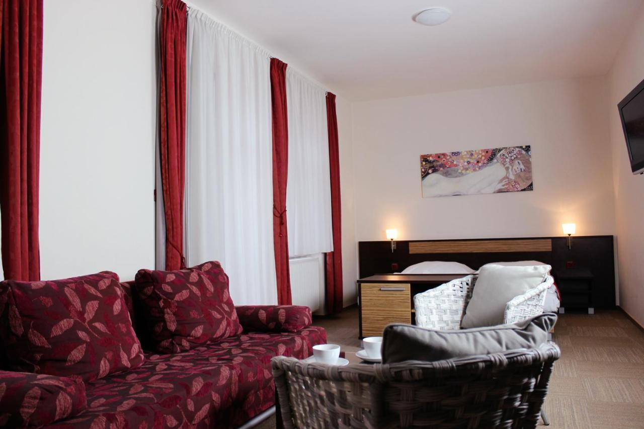 Adameva Resort Пьештяни Экстерьер фото
